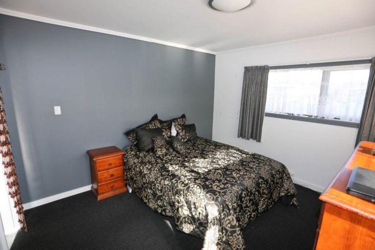 Photo of property in 15 Bournemouth Crescent, Aranui, Christchurch, 8061
