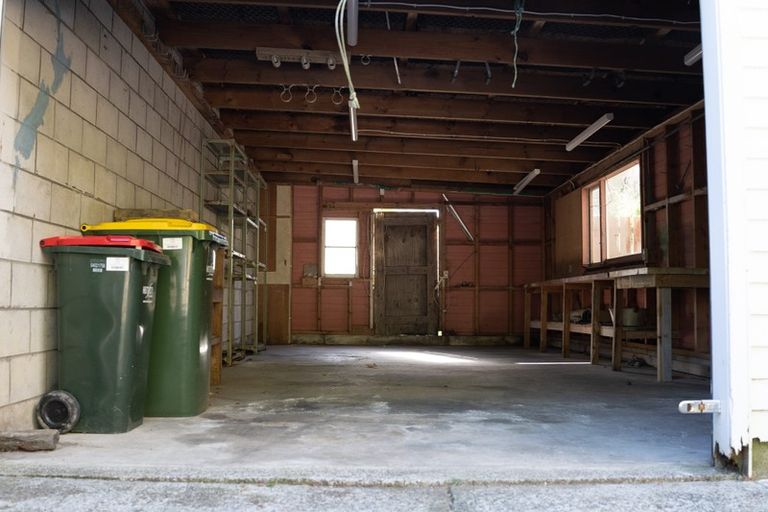 Photo of property in 105b Kamahi Street, Stokes Valley, Lower Hutt, 5019