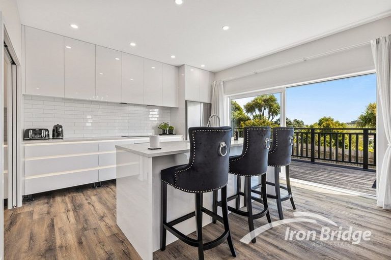 Photo of property in 20 Rauta Way, Helensville, 0800