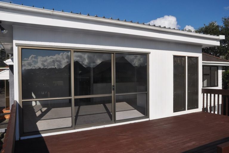 Photo of property in 1/9 Newhaven Terrace, Mairangi Bay, Auckland, 0630