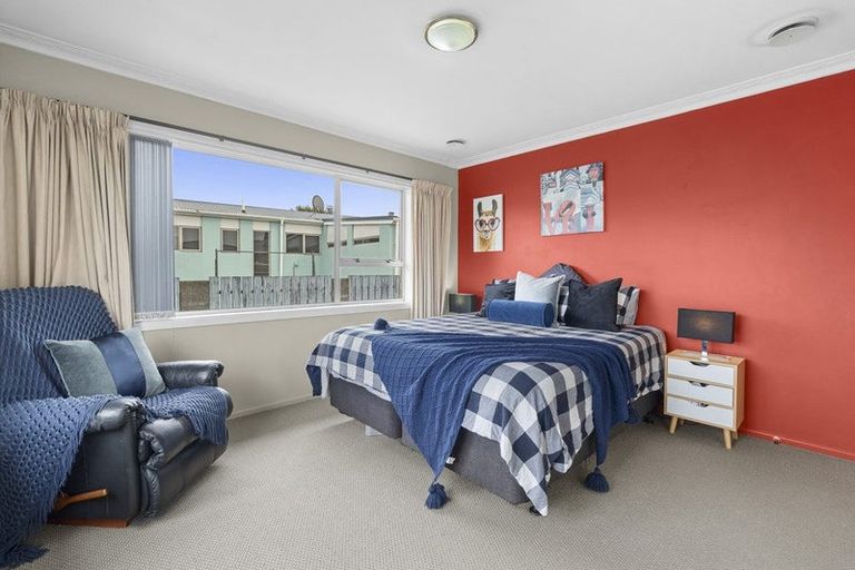 Photo of property in 10 Culzean Grove, Bell Block, New Plymouth, 4312