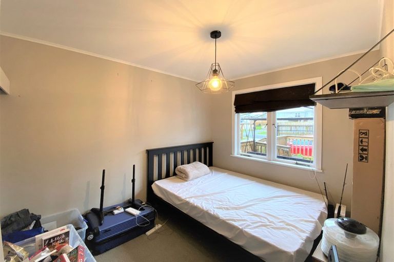 Photo of property in 140 Ennis Avenue, Pakuranga Heights, Auckland, 2010