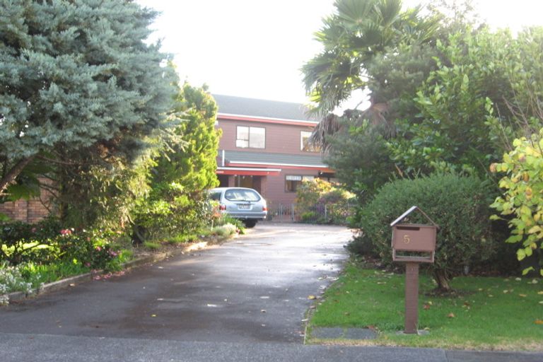 Photo of property in 5 Larkspur Court, The Gardens, Auckland, 2105