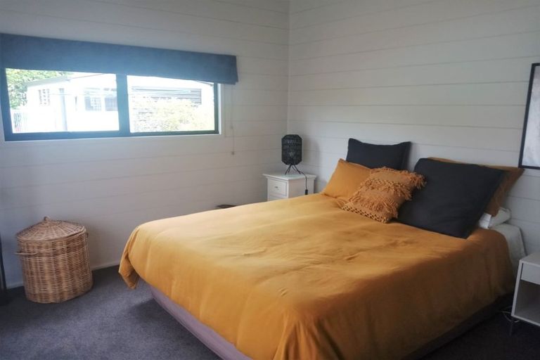 Photo of property in 17 Chablis Place, Henderson, Auckland, 0612