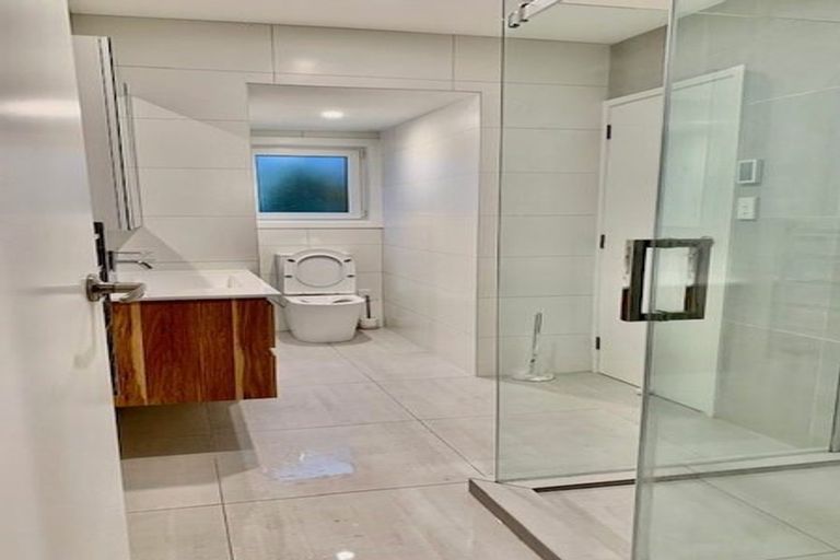 Photo of property in 29 Sylvan Crescent, Te Atatu South, Auckland, 0610