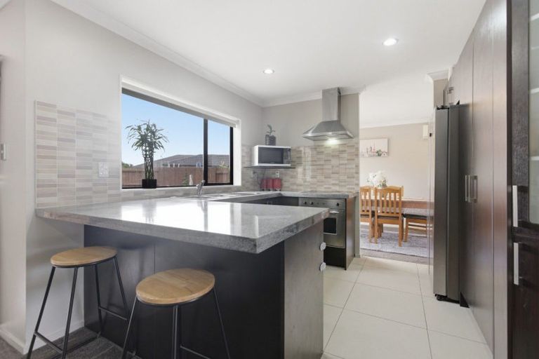 Photo of property in 9 Kereru Place, Pyes Pa, Tauranga, 3112