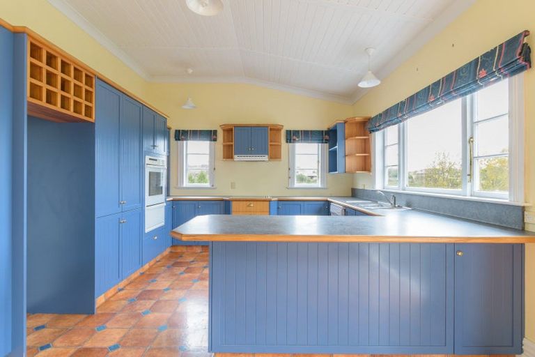 Photo of property in 100 Halcombe Road, Feilding, 4775