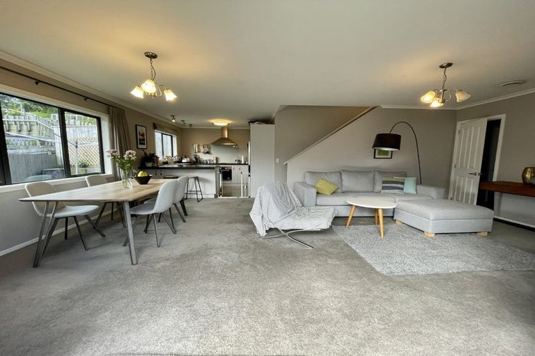 Photo of property in 4 Cresswell Place, Johnsonville, Wellington, 6037