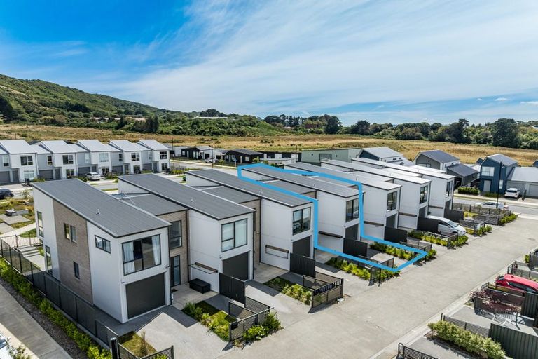 Photo of property in 8 Tokitoki Way, Kenepuru, Porirua, 5022