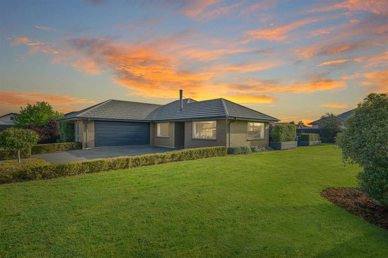 Photo of property in 7 Raymond Place, West Melton, 7618