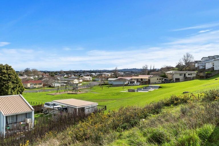 Photo of property in 173 Keri Vista Rise, Papakura, 2110