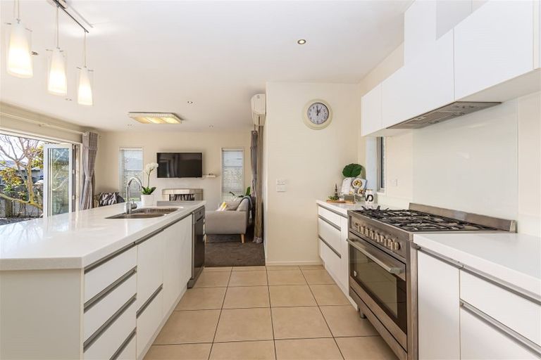 Photo of property in 32 Hakatere Road, Pegasus, 7612