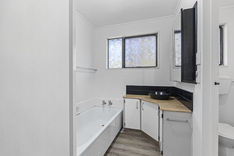Photo of property in 13a Gardenia Avenue, Bell Block, New Plymouth, 4312