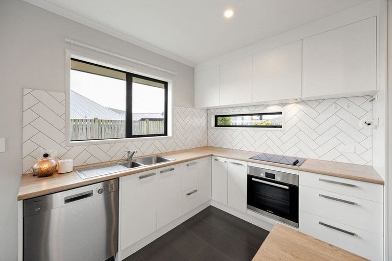 Photo of property in 11 Clifford Close, Leamington, Cambridge, 3432