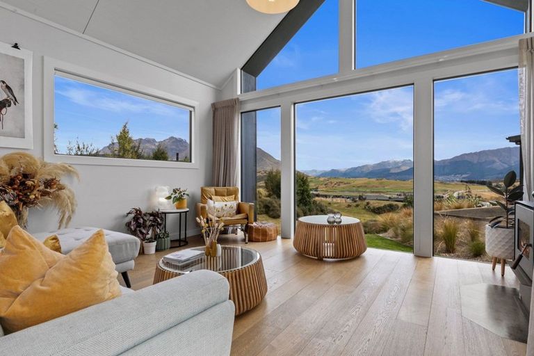 Photo of property in 18 Glenfiddich Road, Jacks Point, Queenstown, 9371