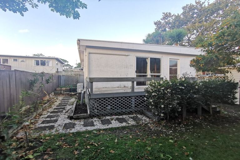 Photo of property in 1/4 Sydney Street, Hauraki, Auckland, 0622
