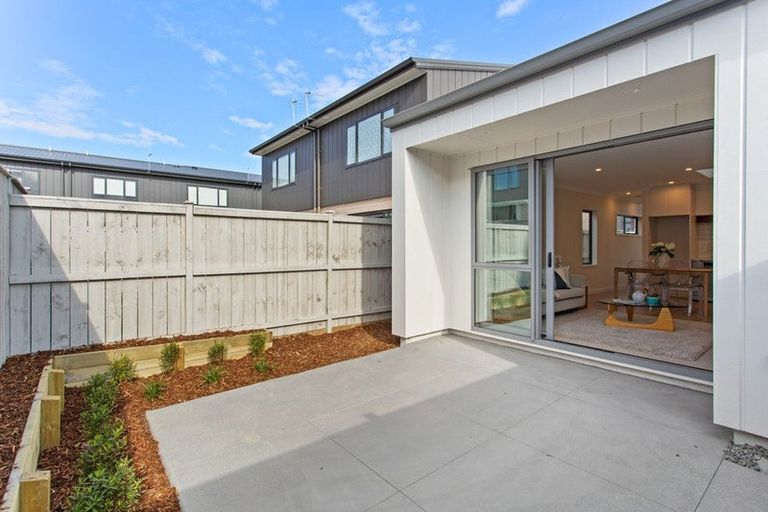 Photo of property in 25 Periko Way, Takanini, 2112