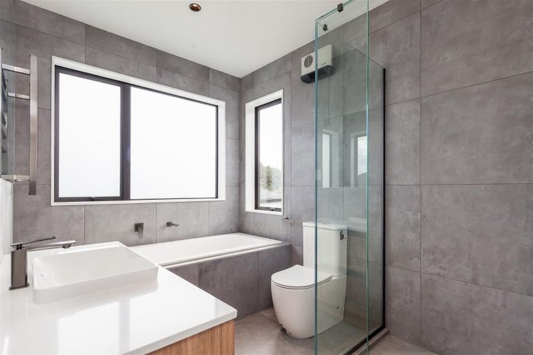 Photo of property in 55 Pacific Heights Road, Orewa, 0931