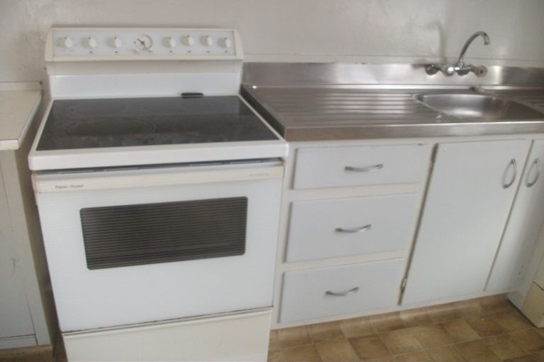 Photo of property in 73 Woodward Street East, Featherston, 5710