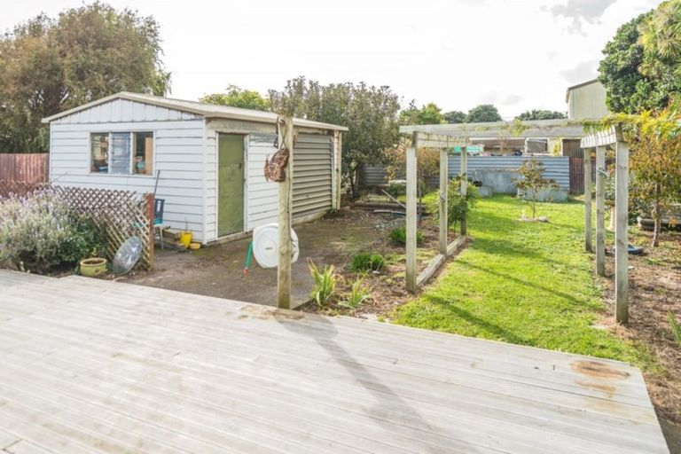 Photo of property in 22 Kotuku Street, Castlecliff, Whanganui, 4501