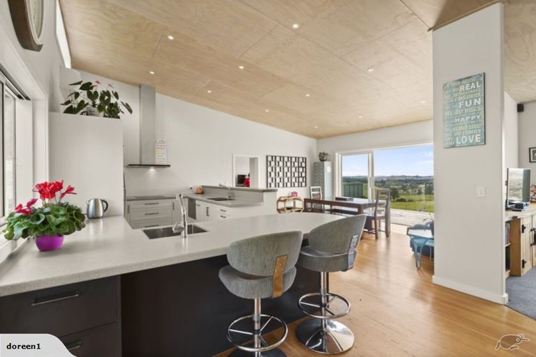 Photo of property in 186 Gervin Road, Wainui, Silverdale, 0992