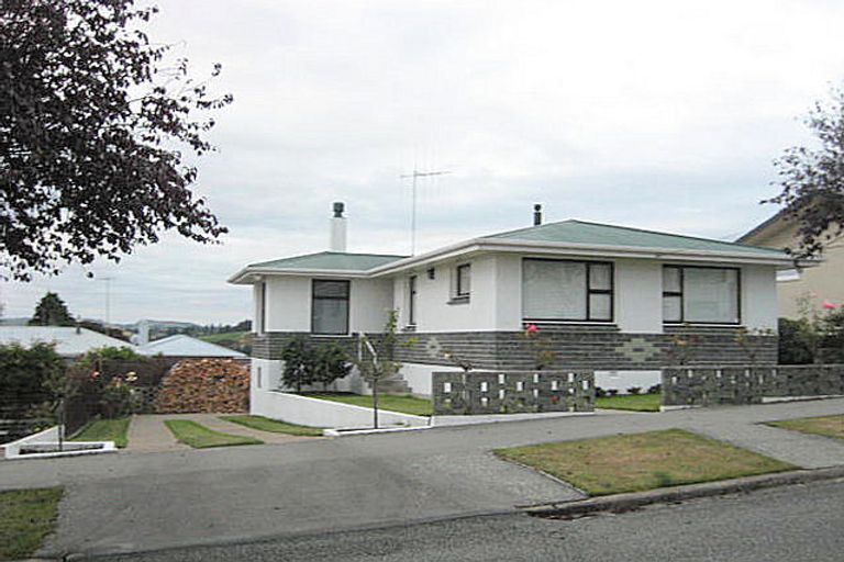 Photo of property in 18 Arrow Crescent, Holmes Hill, Oamaru, 9401