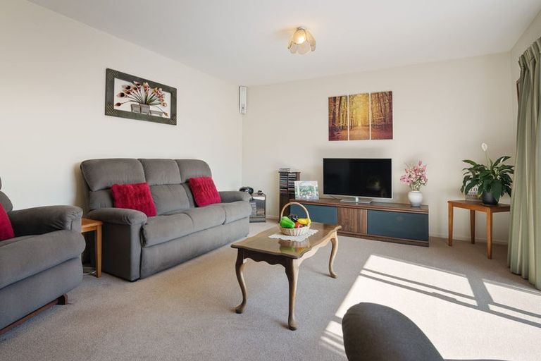 Photo of property in 1/469 Bower Avenue, Parklands, Christchurch, 8083