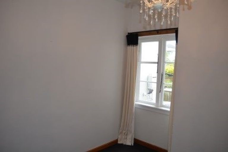 Photo of property in San Marino Apartments, 7/4 Oak Park Avenue, Te Aro, Wellington, 6011