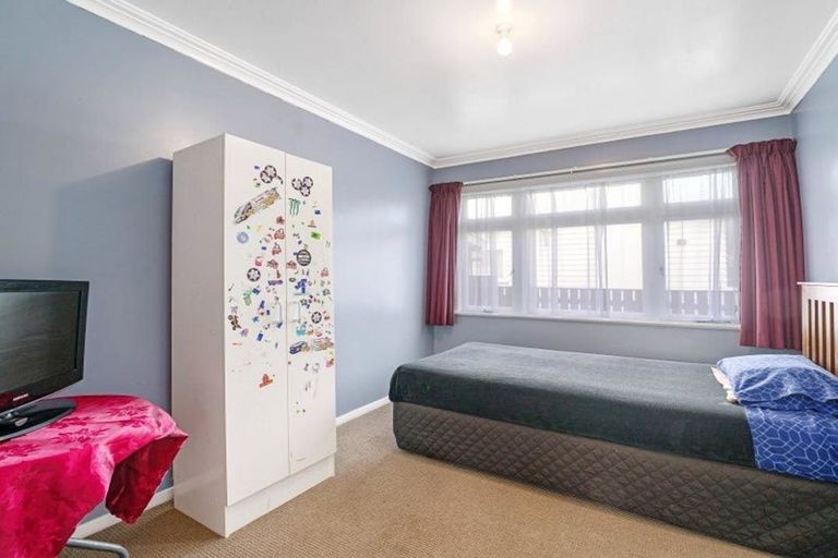 Photo of property in 13 Matai Street, Levin, 5510