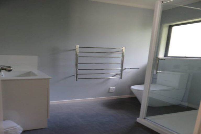 Photo of property in 14 Winston Avenue, Hokowhitu, Palmerston North, 4410