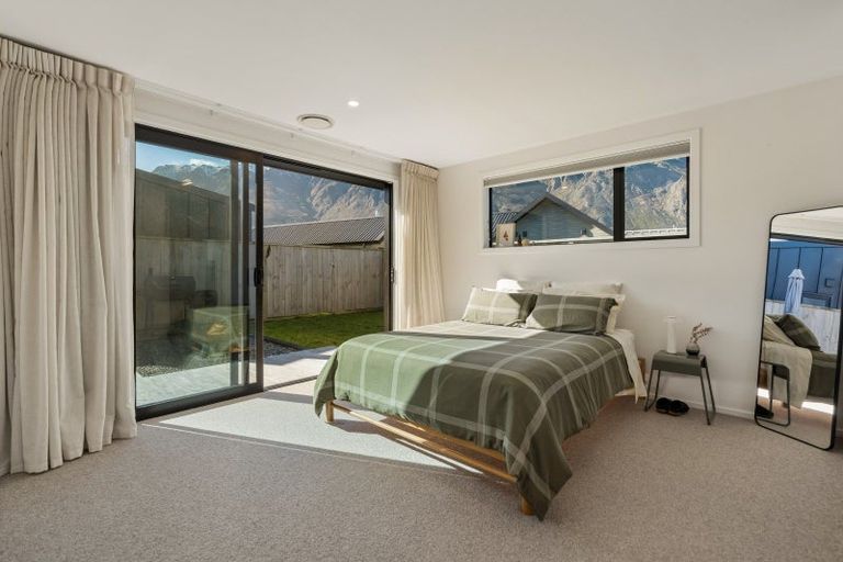 Photo of property in 39 Drysdale Road, Jacks Point, 9371