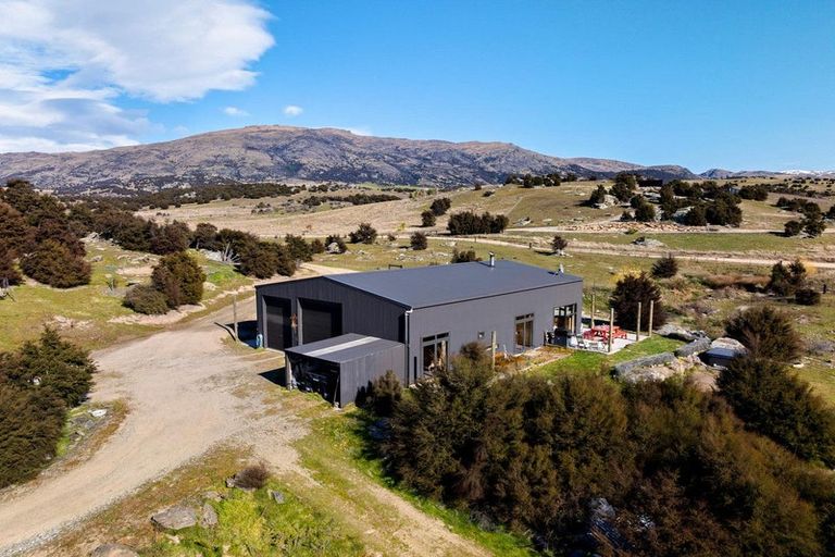 Photo of property in 24 Puninga Lane, Queensberry, Cromwell, 9383