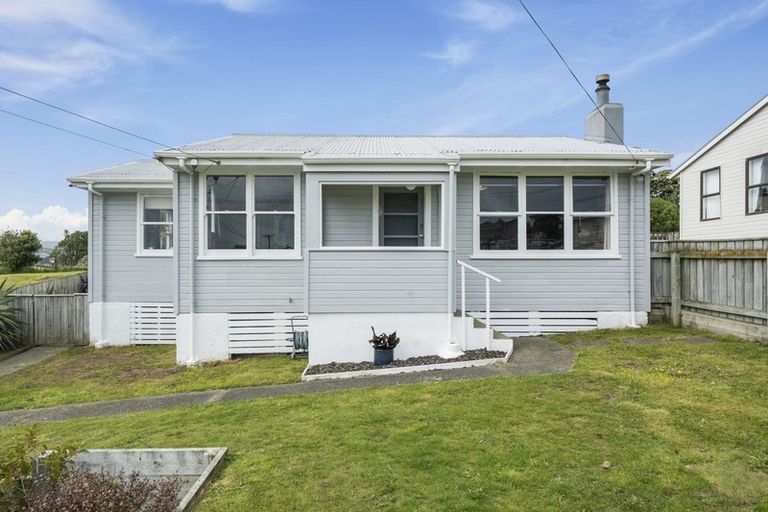Photo of property in 11 Tuki Street, Titahi Bay, Porirua, 5022