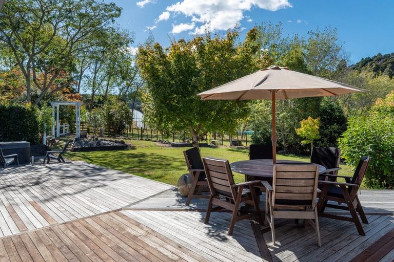 Photo of property in 326 Upper Waiwera Road, Puhoi, Silverdale, 0994