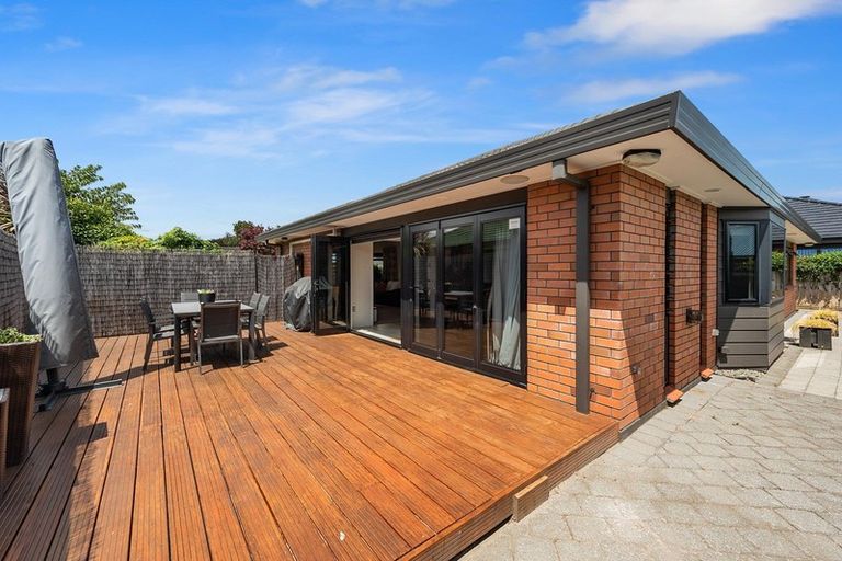 Photo of property in 83 Sandwich Road, St Andrews, Hamilton, 3200