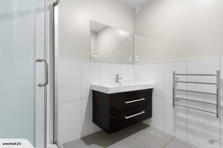 Photo of property in 7/45a Swanson Road, Henderson, Auckland, 0610