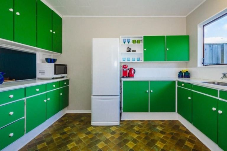 Photo of property in 70 Belvedere Avenue, Waikanae, 5036