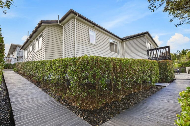 Photo of property in 19b Duncan Avenue, Te Atatu South, Auckland, 0610