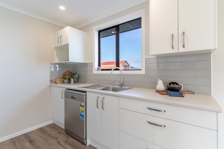 Photo of property in 219b Park Street, Winton, 9720