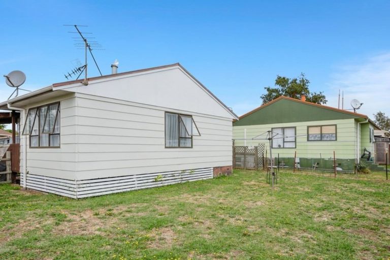 Photo of property in 52b Pohutukawa Drive, Owhata, Rotorua, 3010