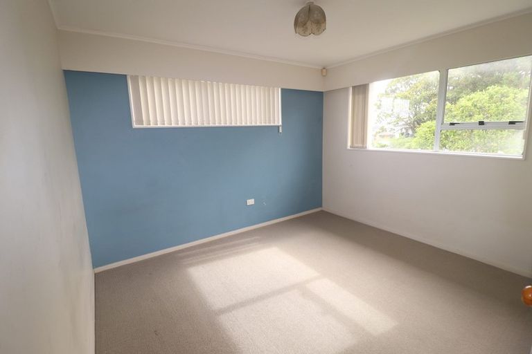 Photo of property in 142 Mokoia Road, Chatswood, Auckland, 0626