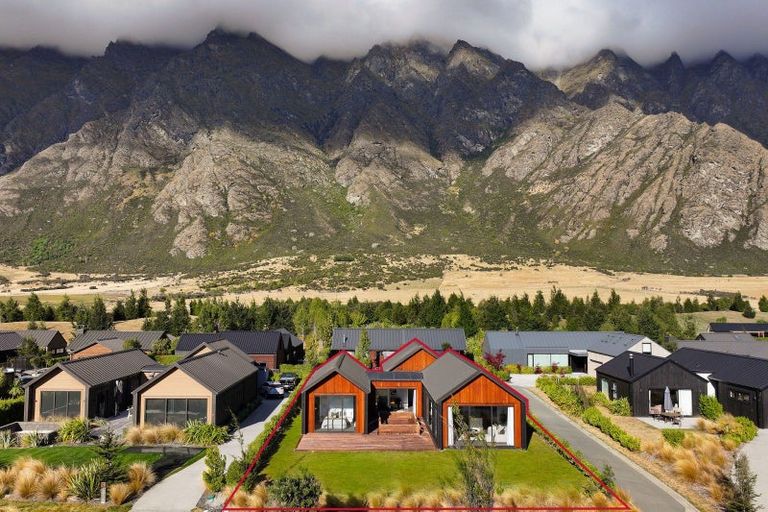 Photo of property in 19 Glenfiddich Road, Jacks Point, Queenstown, 9371