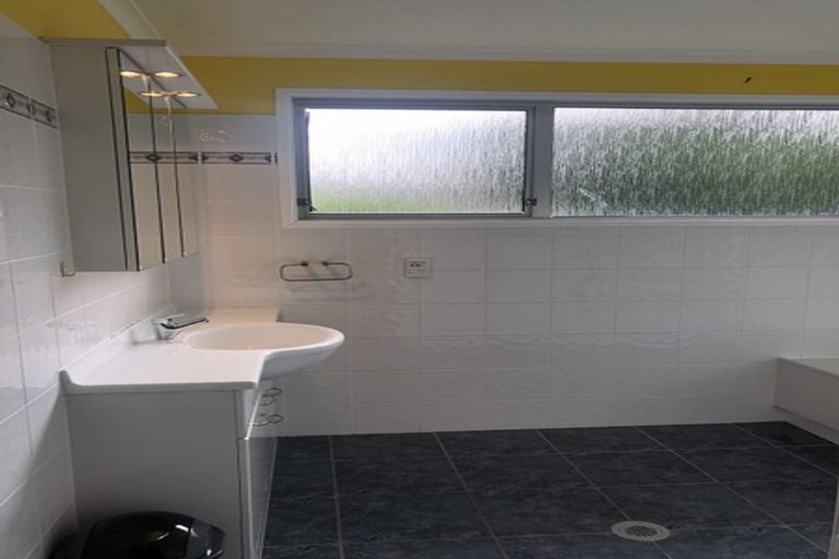 Photo of property in 59 Mcfadzean Drive, Blockhouse Bay, Auckland, 0600