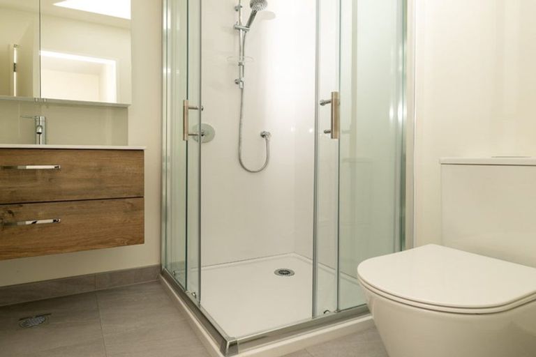 Photo of property in 12/476 West Coast Road, Glen Eden, Auckland, 0602