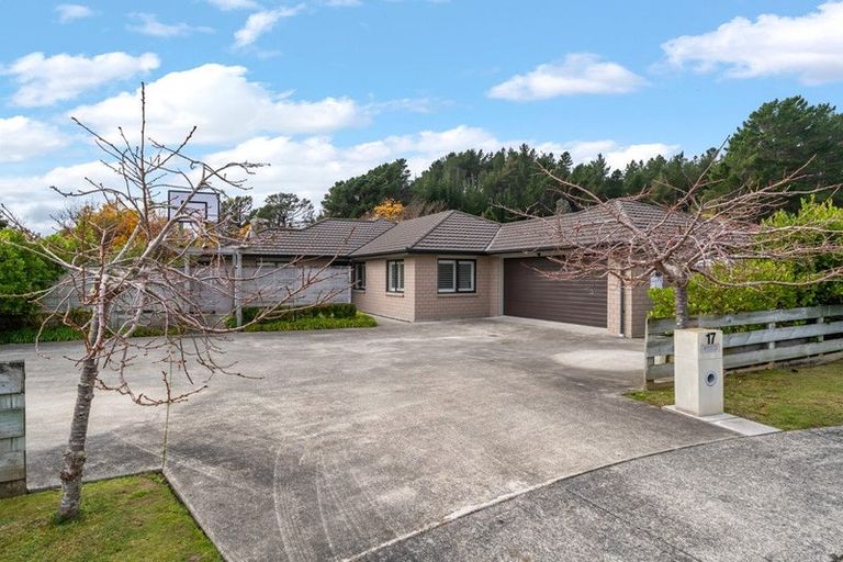 Photo of property in 17 Opal Avenue, Timberlea, Upper Hutt, 5018