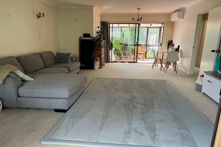 Photo of property in 1/72 Evelyn Road, Cockle Bay, Auckland, 2014