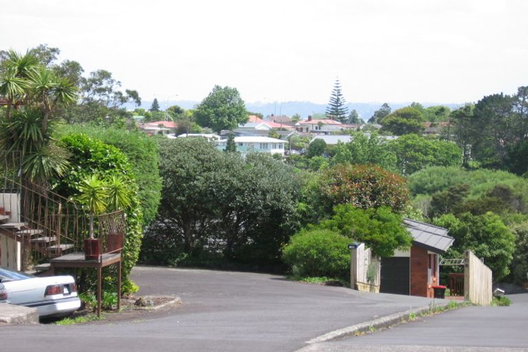 Photo of property in 12b Cradock Street, Avondale, Auckland, 1026