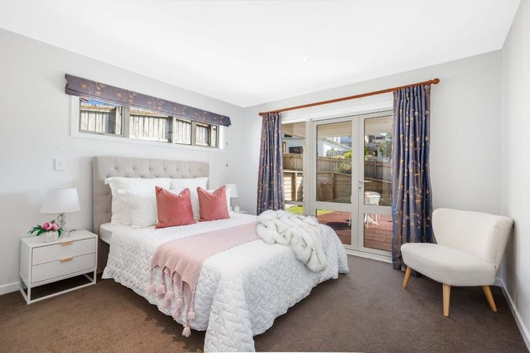 Photo of property in 4 Kaweka Close, Aotea, Porirua, 5024