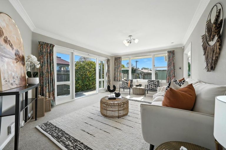 Photo of property in 11 Westerleigh Street, Bishopdale, Christchurch, 8053