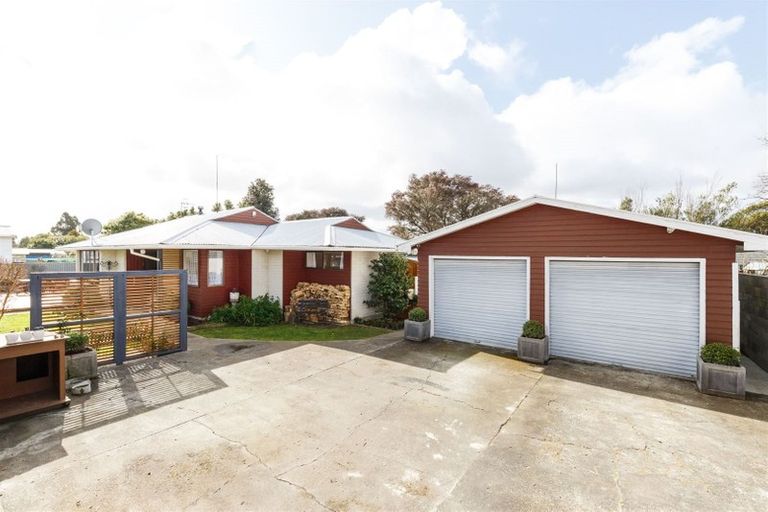 Photo of property in 83 Shamrock Street, Takaro, Palmerston North, 4412